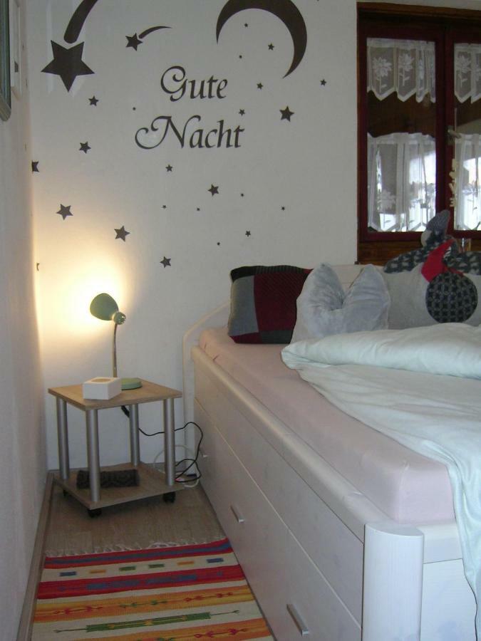Ferienwohnung Lispet Neuotting ภายนอก รูปภาพ