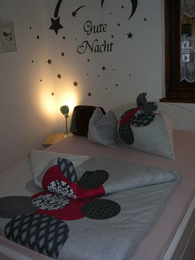 Ferienwohnung Lispet Neuotting ภายนอก รูปภาพ